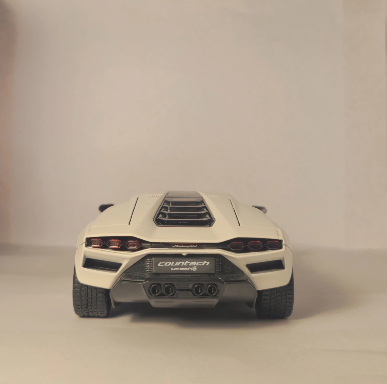 Lamborghini Countach LPI 800-4 | Mobile.bg � ����������� 4