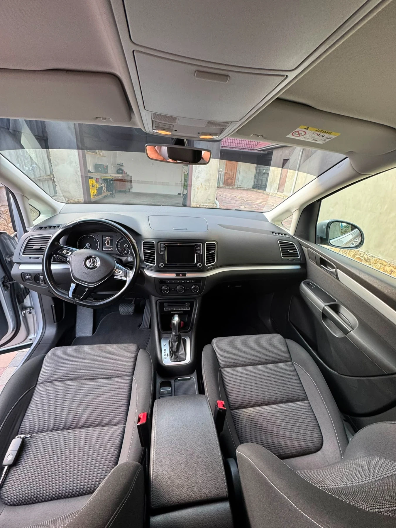 VW Sharan Миниван, снимка 8 - Автомобили и джипове - 55295396