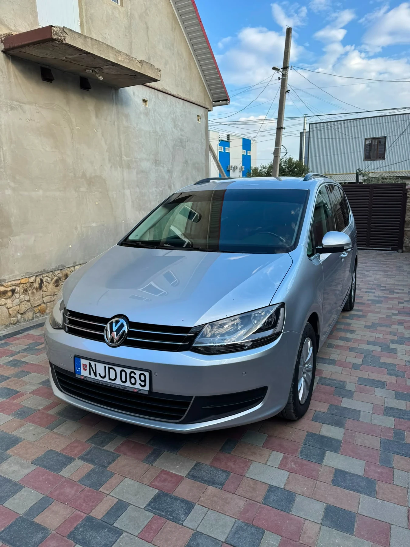 VW Sharan Миниван, снимка 3 - Автомобили и джипове - 55295396