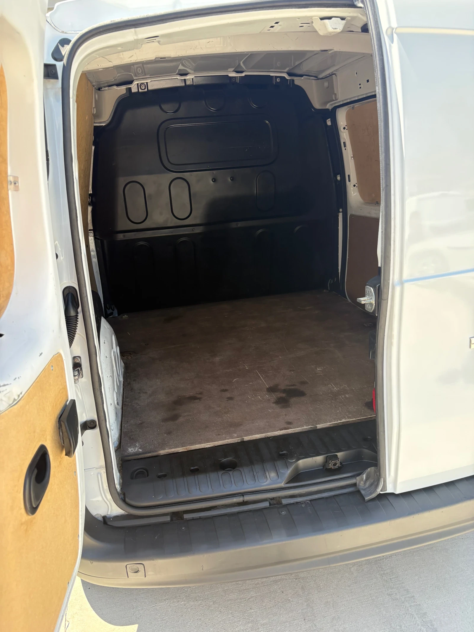 Renault Kangoo 1.5 DCI КЛИМА, снимка 5 - Автомобили и джипове - 55501383