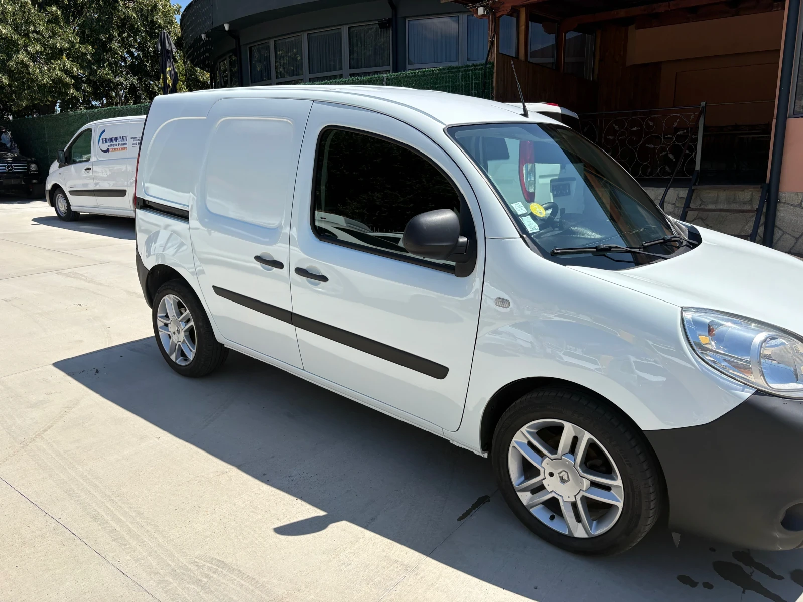Renault Kangoo 1.5 DCI КЛИМА, снимка 3 - Автомобили и джипове - 55501383