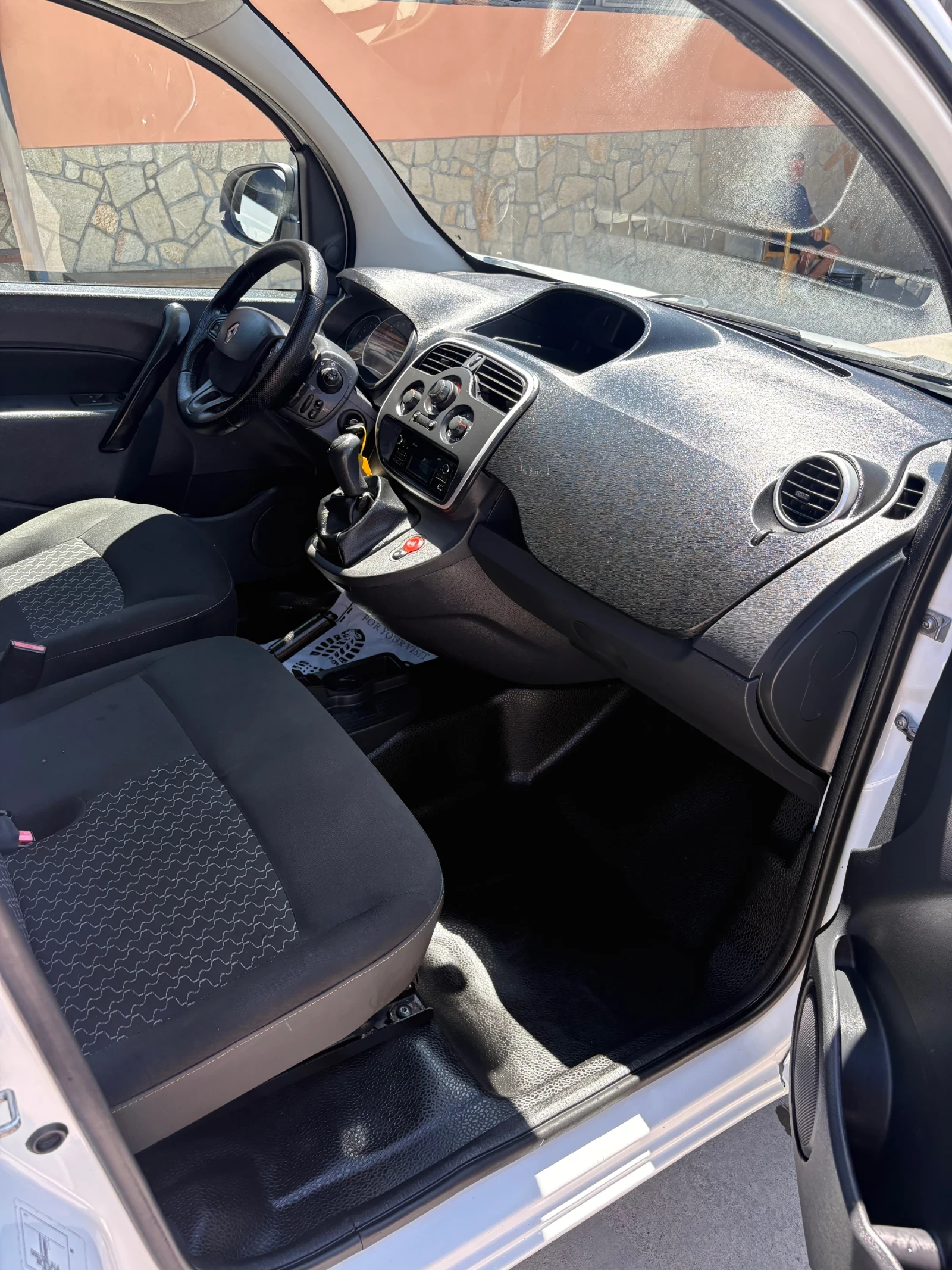 Renault Kangoo 1.5 DCI КЛИМА, снимка 6 - Автомобили и джипове - 55501383