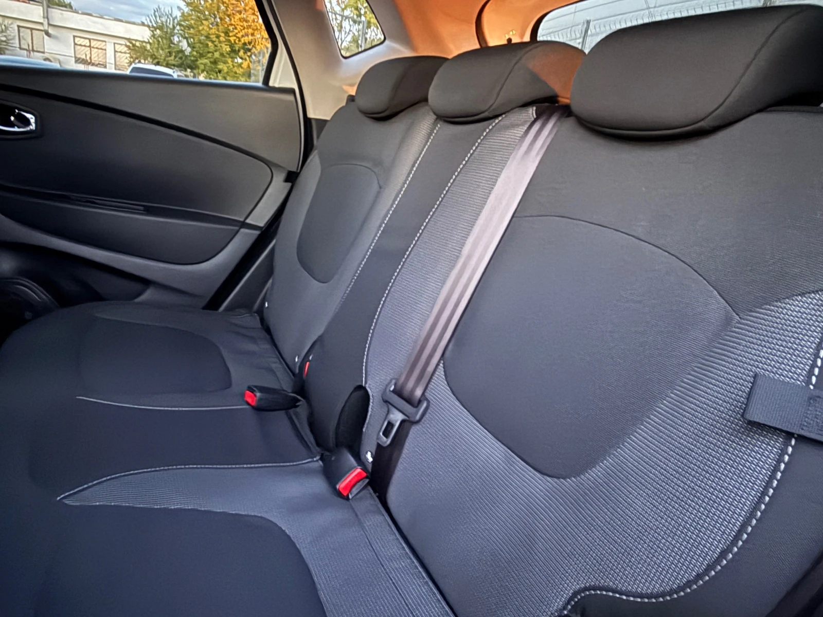 Renault Captur AВТОМАТИК, снимка 15 - Автомобили и джипове - 56447916