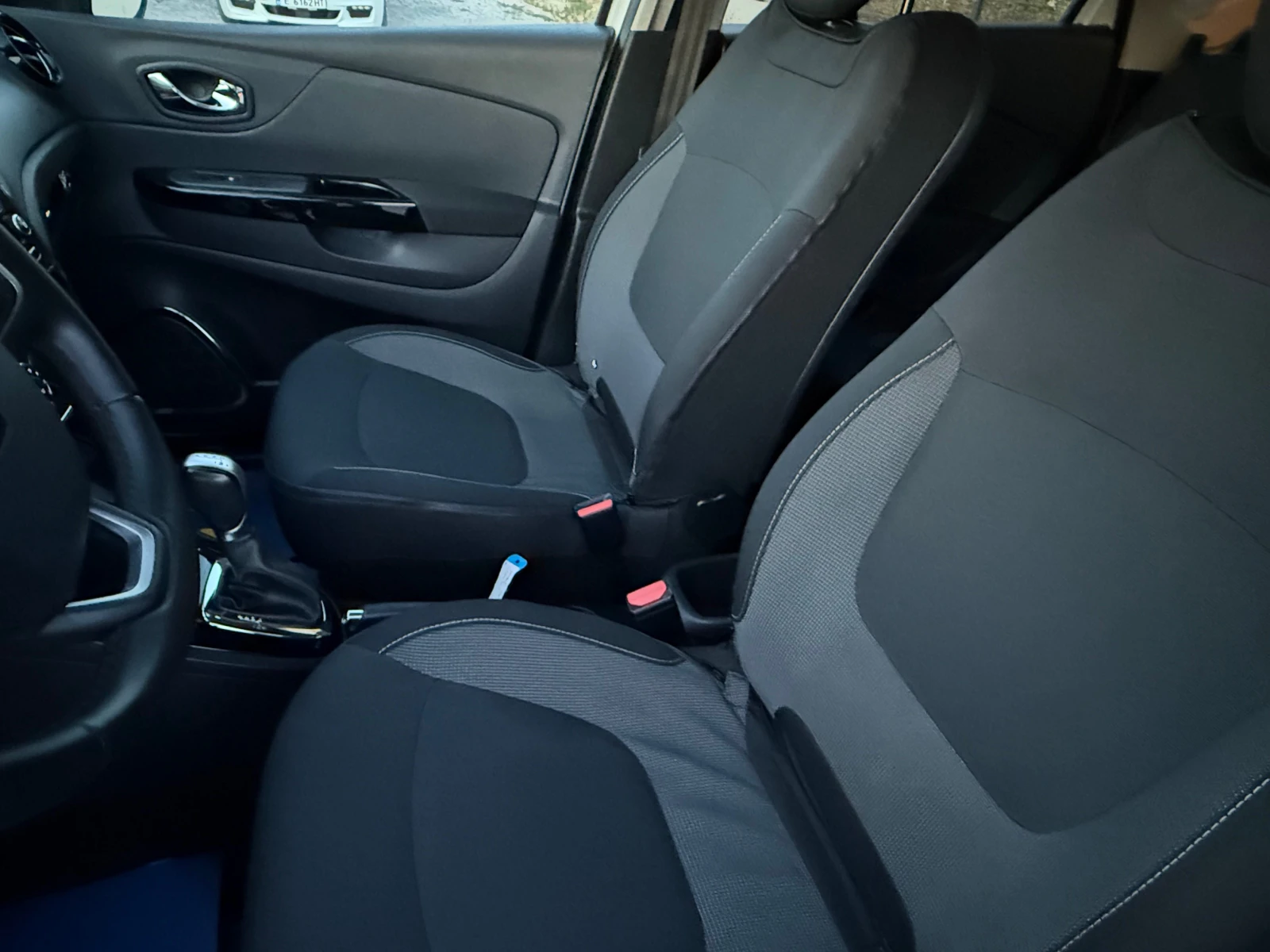 Renault Captur AВТОМАТИК, снимка 13 - Автомобили и джипове - 56447916