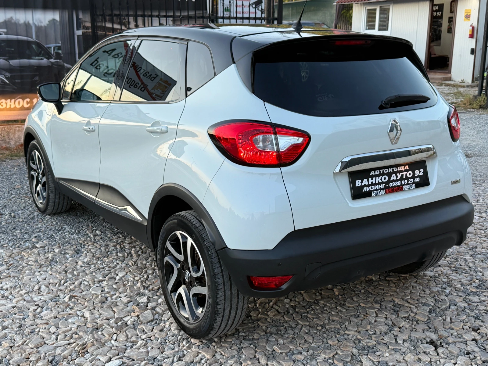 Renault Captur AВТОМАТИК, снимка 4 - Автомобили и джипове - 56447916