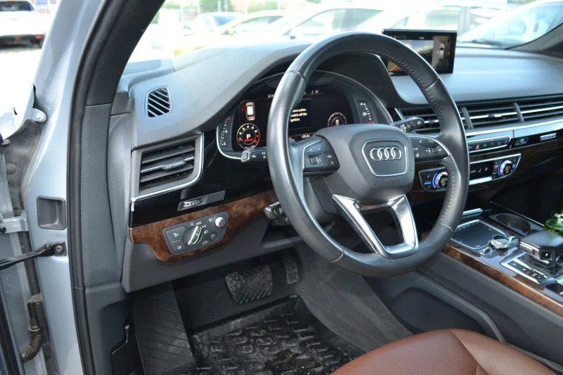 Audi Q7 3.0-fuul, снимка 17 - Автомобили и джипове - 46734031