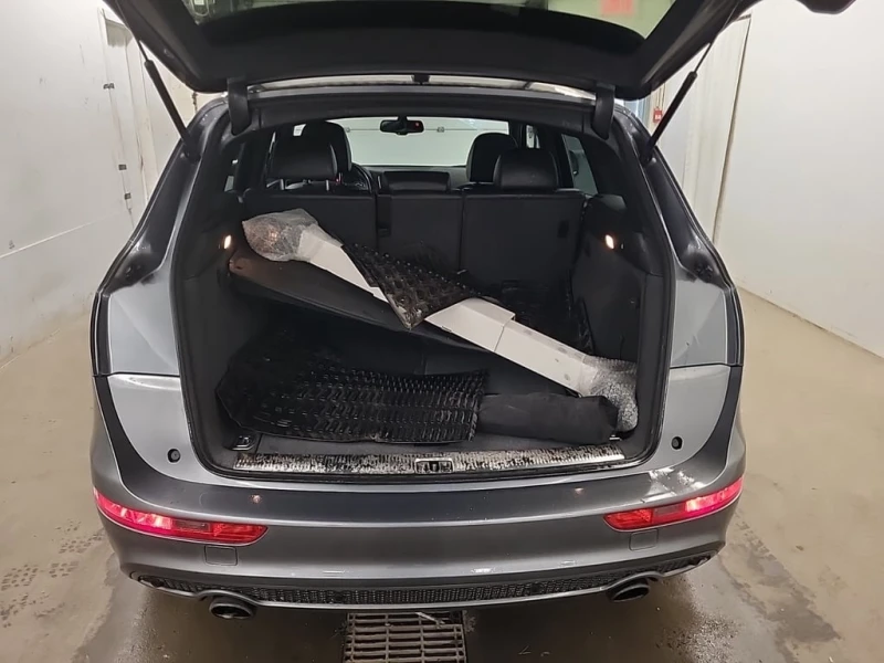 Audi Q5 * 2.0T PROGRESSIV * CARFAX * БЕЗ ПЪРВОНАЧАЛНА ВНОС, снимка 15 - Автомобили и джипове - 52908882