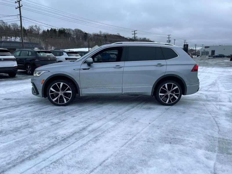 VW Tiguan * Highline R Line * CARFAX * БЕЗ ПЪРВОНАЧАЛНА ВНОС, снимка 2 - Автомобили и джипове - 53089419