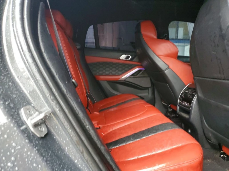 BMW X6 M* Harman Kardon* Червен салон* 360* Lane assist* , снимка 11 - Автомобили и джипове - 53268998