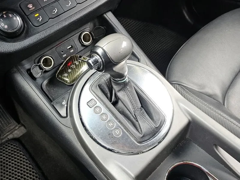 Kia Sportage, снимка 9 - Автомобили и джипове - 54821251