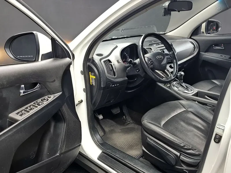 Kia Sportage, снимка 10 - Автомобили и джипове - 54821251