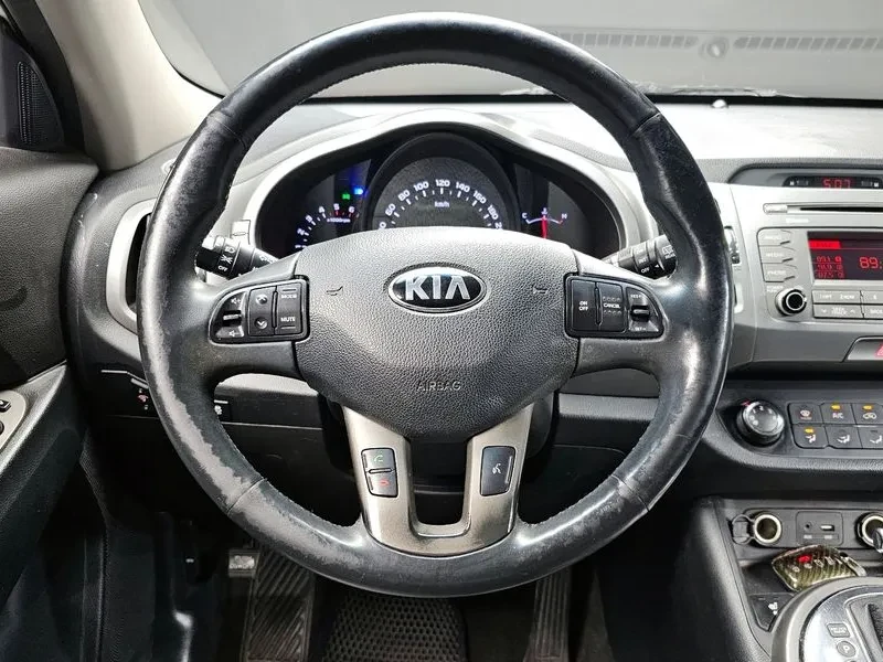 Kia Sportage, снимка 12 - Автомобили и джипове - 54821251