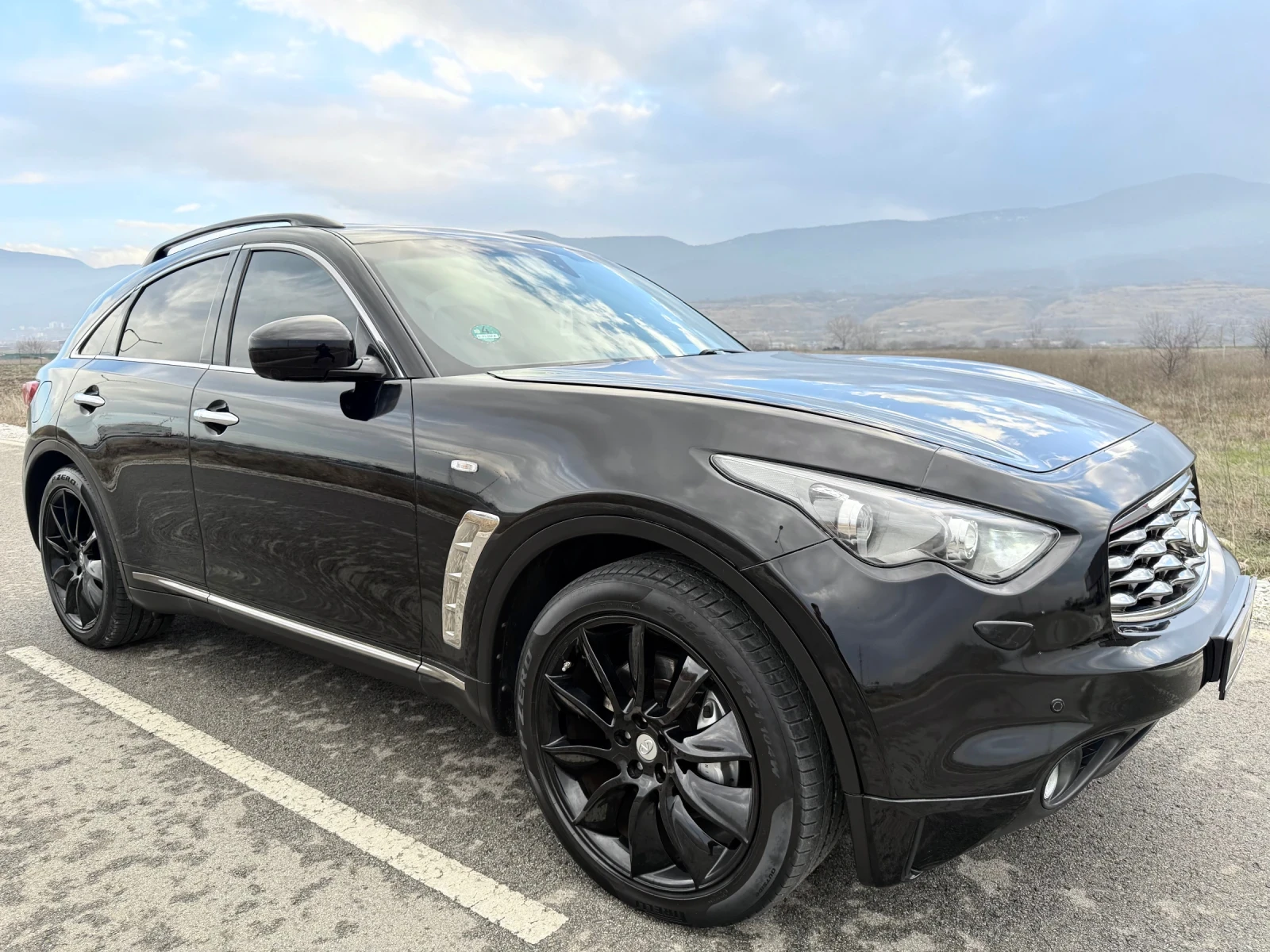 Infiniti Fx 30 S / FULL / 360 CAMERA / DISTRONIC / KOJA / NAVI  - изображение 3