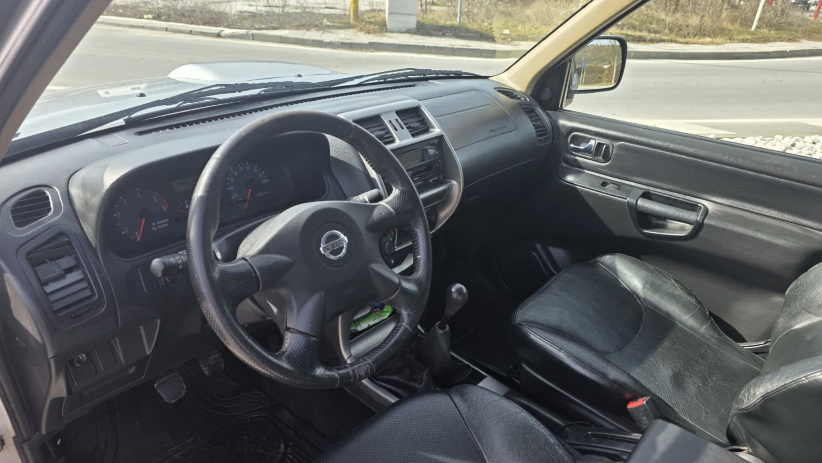 Nissan Terrano 3.0 Климатик 4Х4, снимка 8 - Автомобили и джипове - 53752805