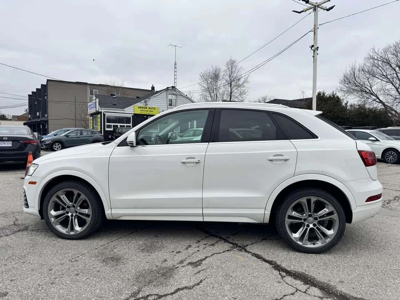 Audi Q3 Progressiv/CARFAX/Панорама/Памет/Подгрев/, снимка 3 - Автомобили и джипове - 53930248