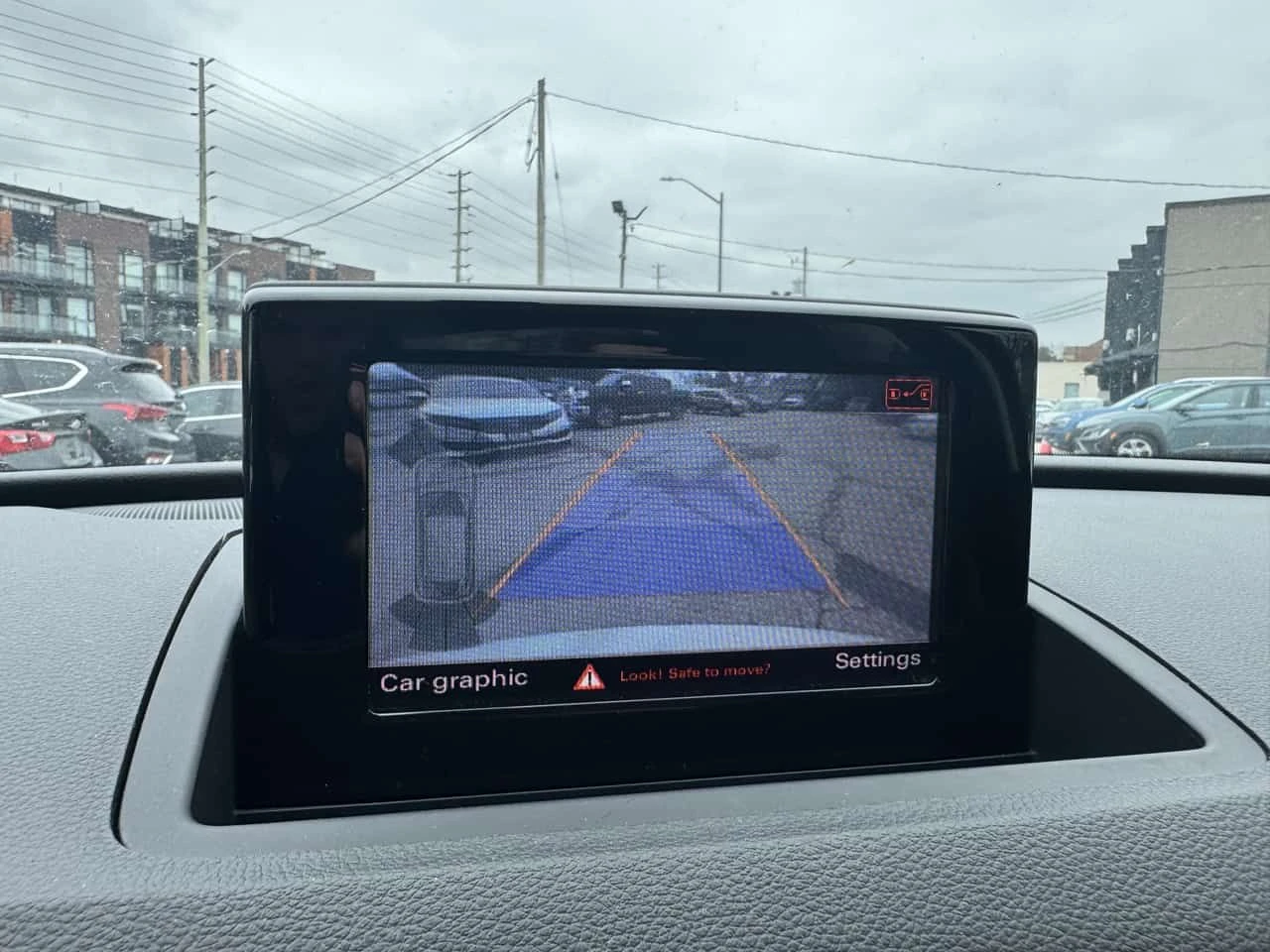 Audi Q3 Progressiv/CARFAX/Панорама/Памет/Подгрев/, снимка 17 - Автомобили и джипове - 53930248