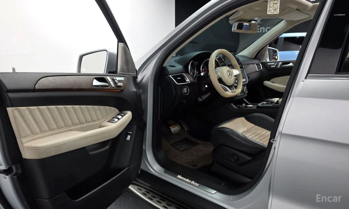 Mercedes-Benz GLE 350, снимка 10 - Автомобили и джипове - 54243361