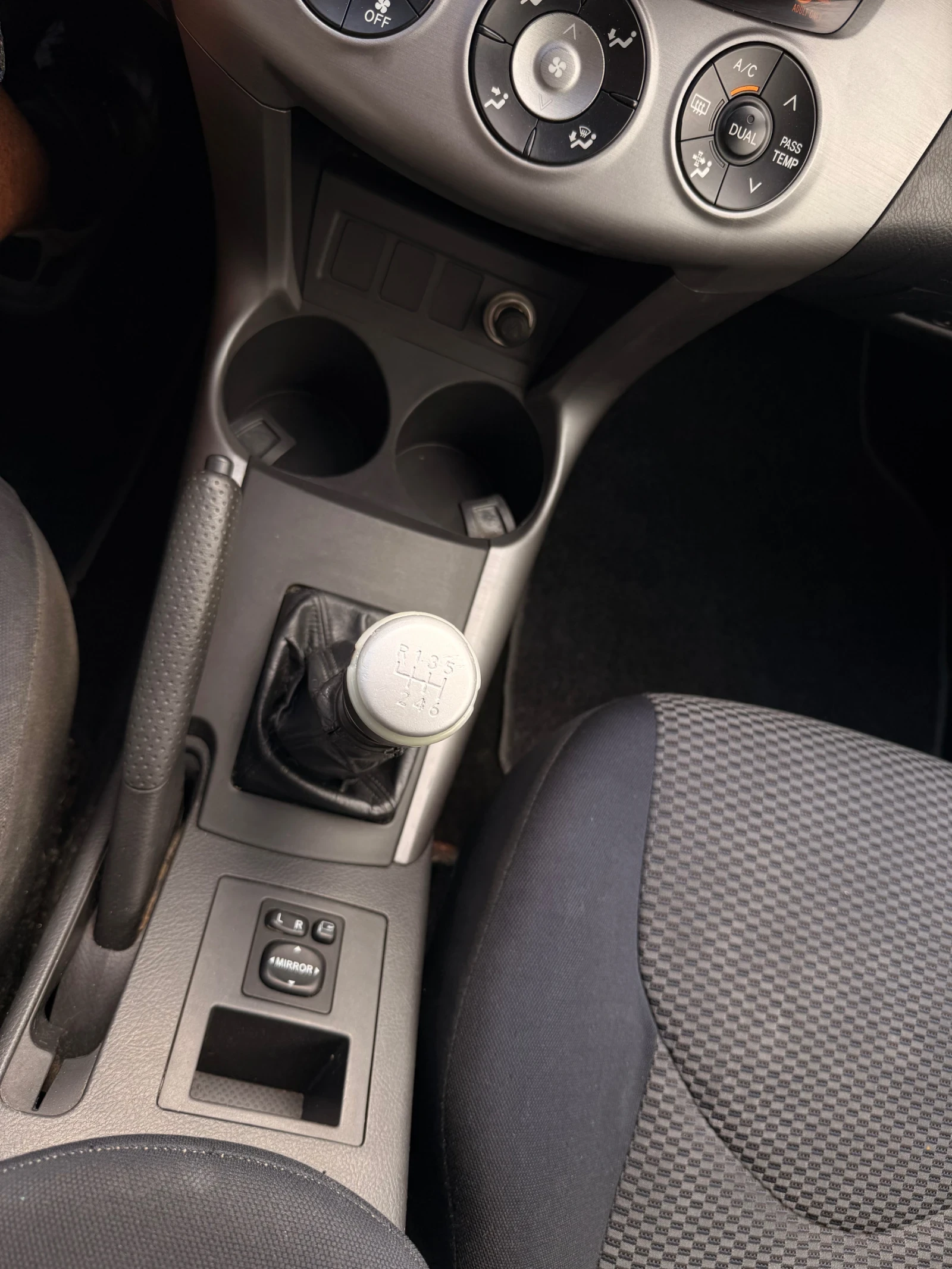 Toyota Rav4 2, 2D 136 �� ������ 244000 �� 4�4 | Mobile.bg � ����������� 8