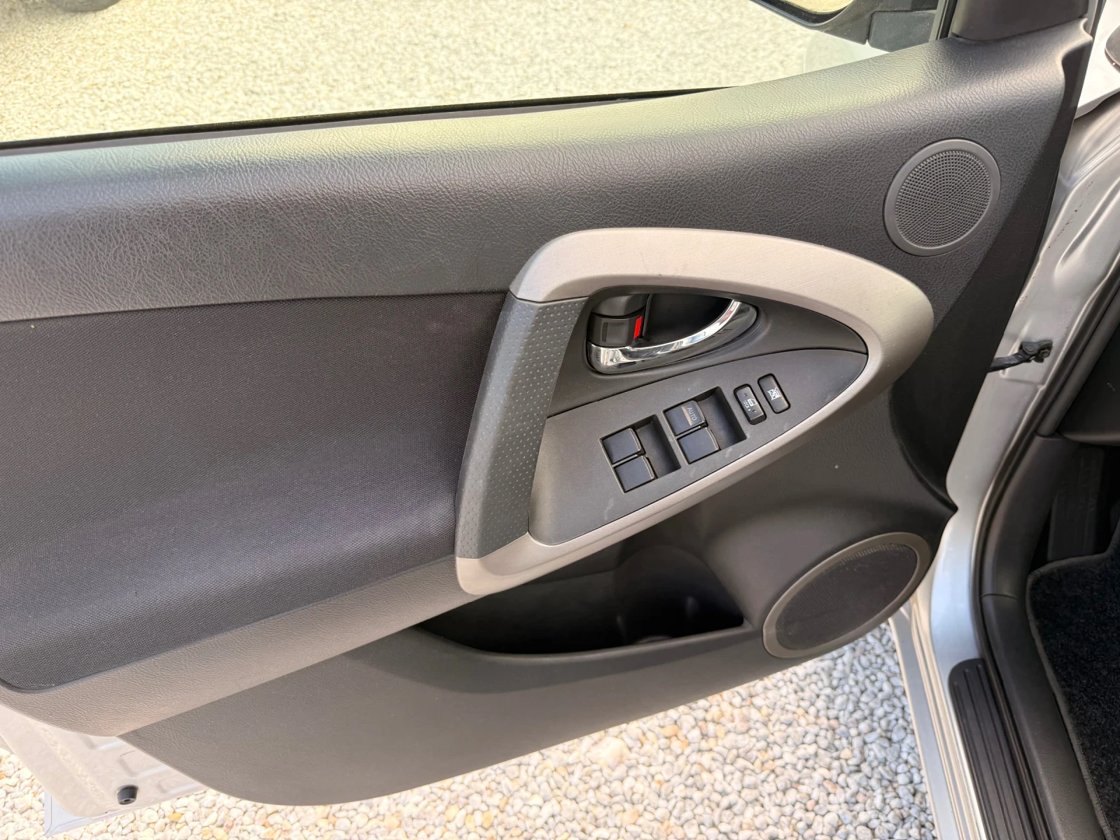Toyota Rav4 2, 2D 136 �� ������ 244000 �� 4�4 | Mobile.bg � ����������� 9