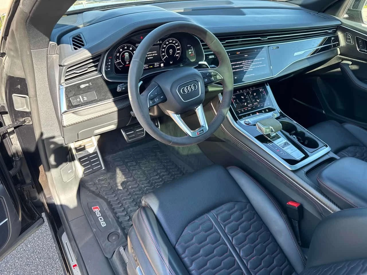 Audi RSQ8 * 4.0 TFSI quattro * CARFAX * ОТ ПРЕДСТАВИТЕЛСТВО , снимка 7 - Автомобили и джипове - 55270489