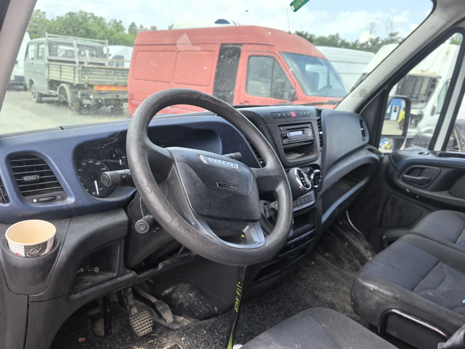 Iveco Daily 2.3 H-MATIK, снимка 9 - Бусове и автобуси - 55895234