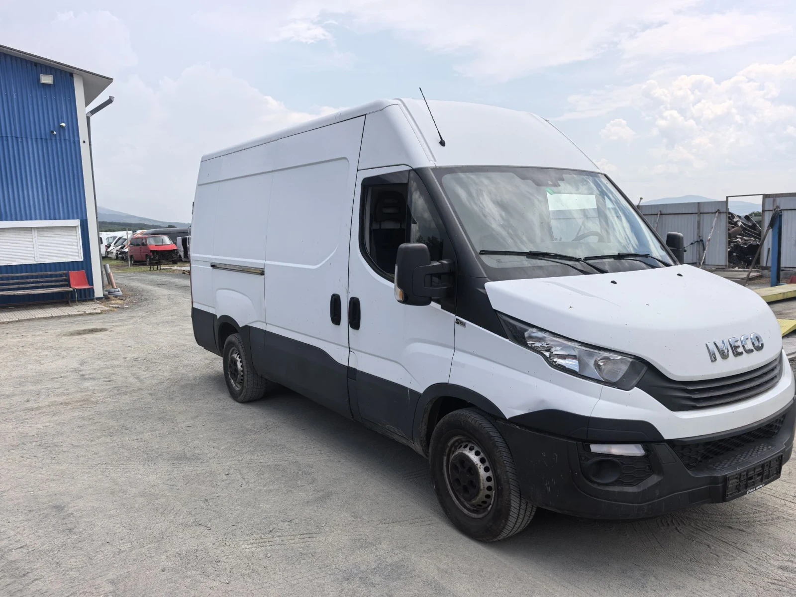 Iveco Daily 2.3 H-MATIK, снимка 3 - Бусове и автобуси - 55895234