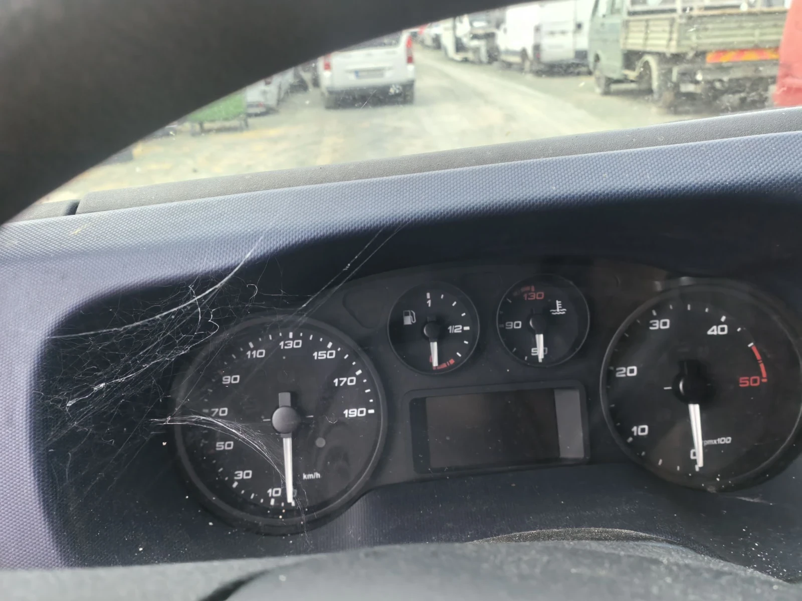 Iveco Daily 2.3 H-MATIK, снимка 11 - Бусове и автобуси - 55895234