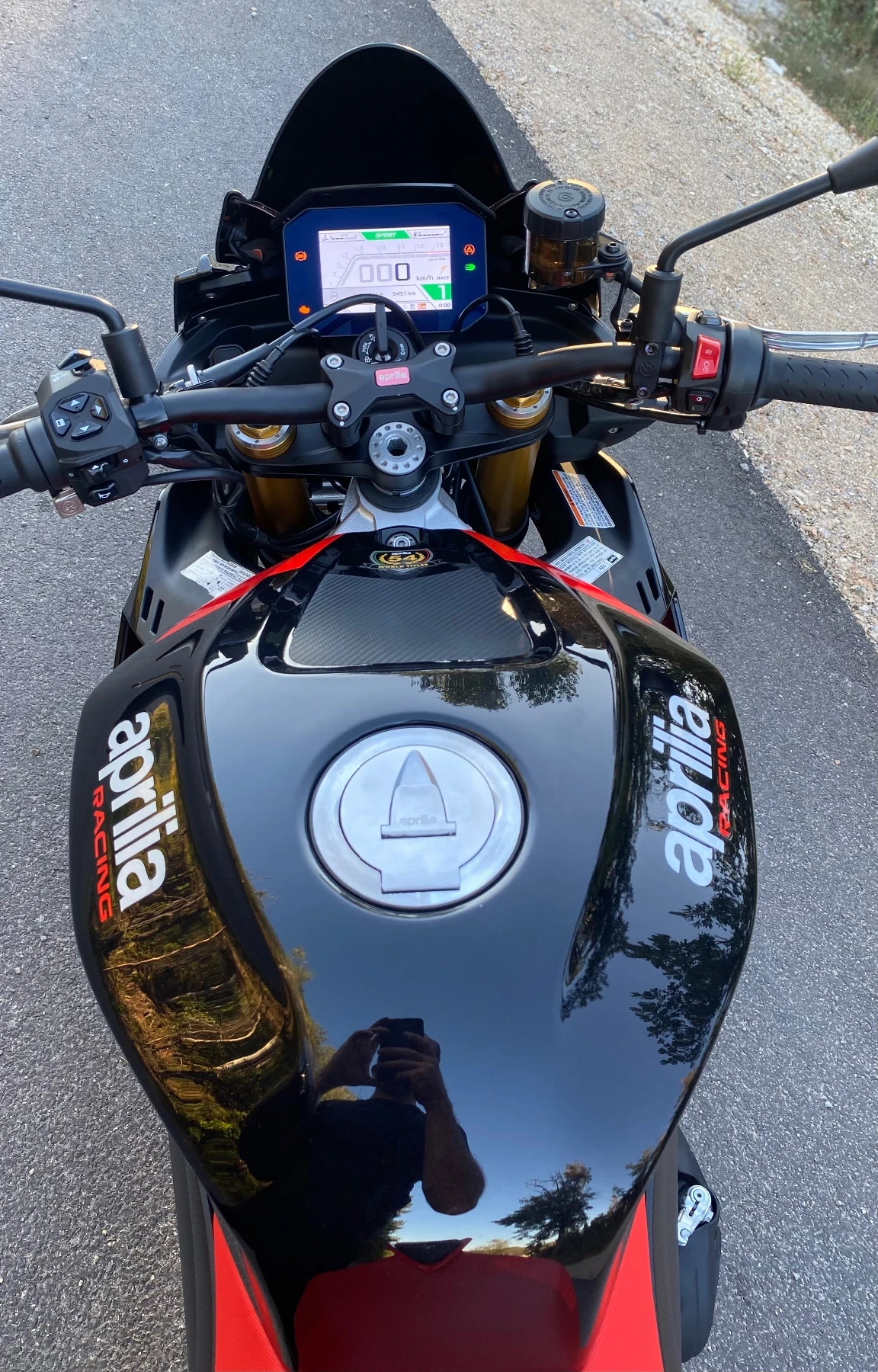 Aprilia Tuono V4 1100 Factory  - изображение 7