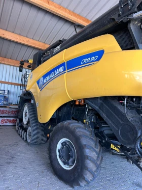      New Holland CR 9.90 + 12   