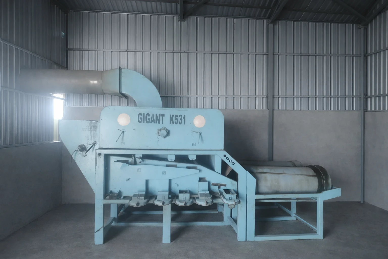 Специализирани машини Семечистачна машина Петкус Гигант К531