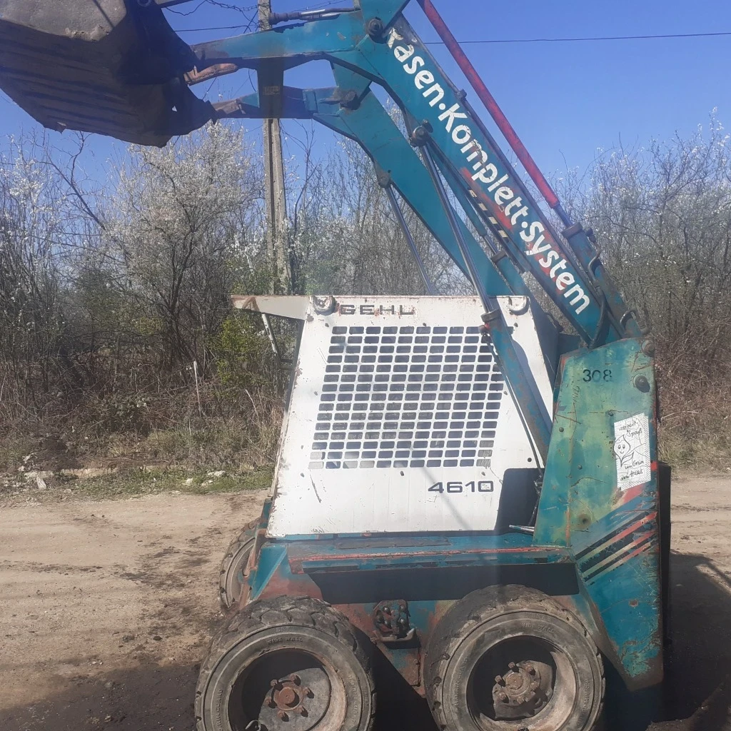 Мини челни товарачи GEHL 4610 - изображение 5