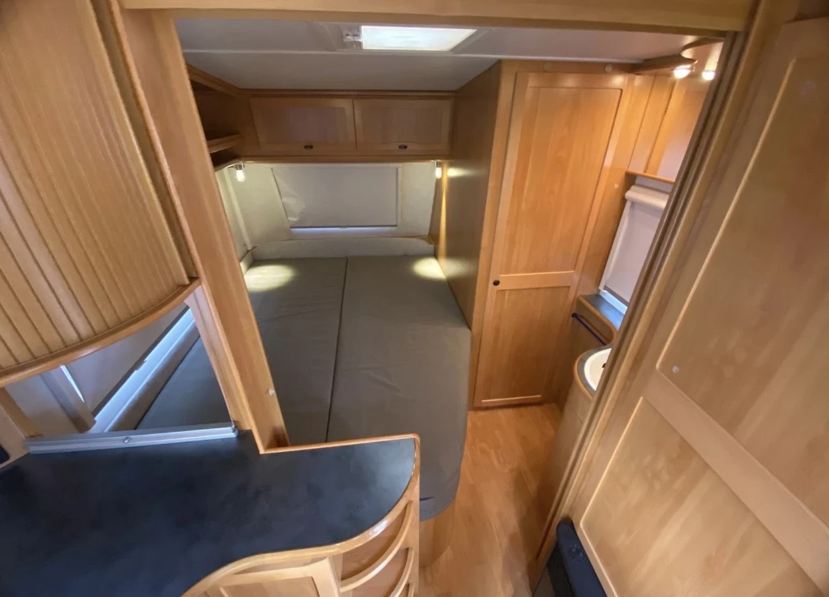 Каравана HYMER / ERIBA, снимка 9 - Каравани и кемпери - 53979042