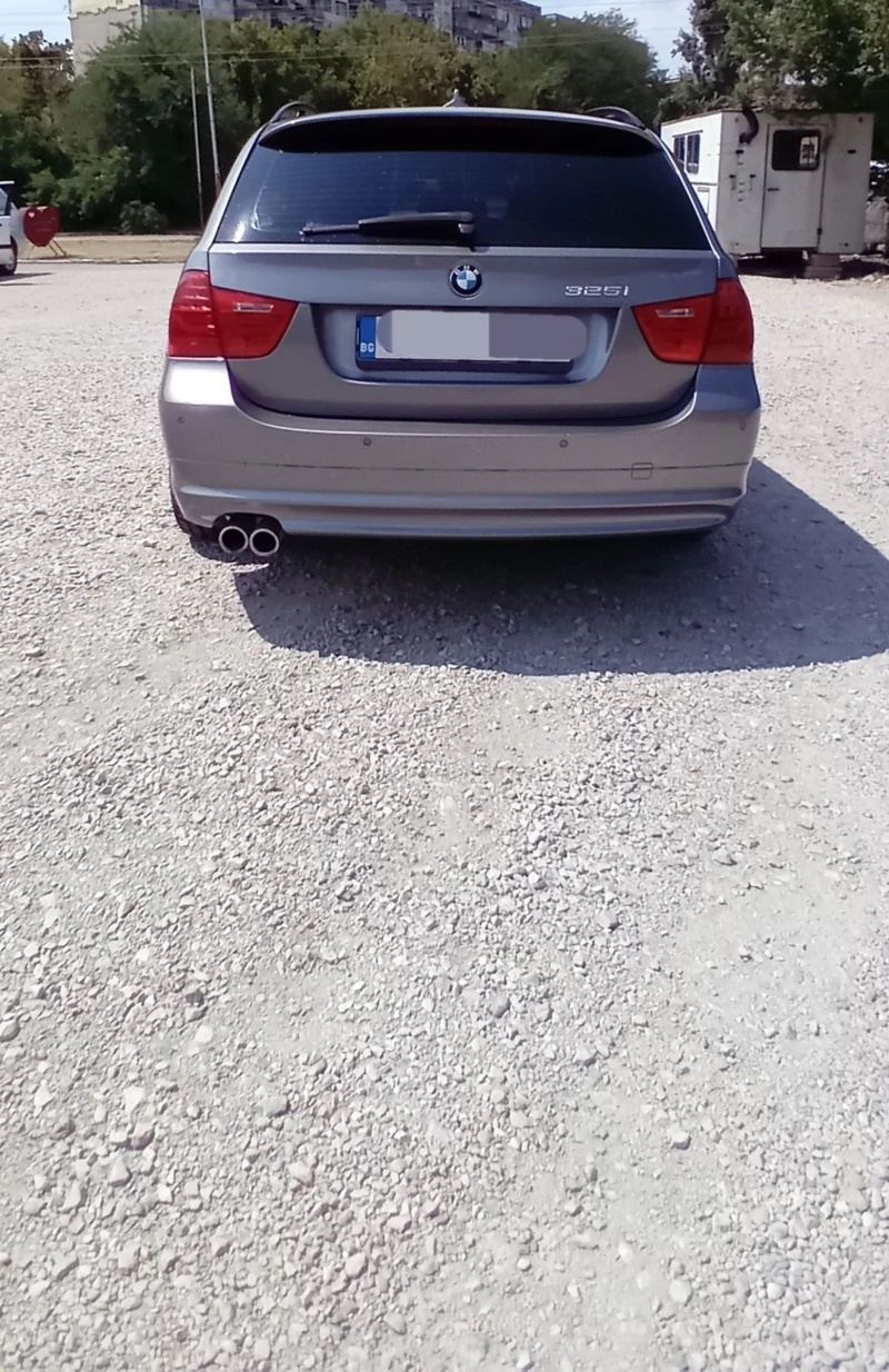 BMW 325 3 Серия 2010, снимка 2 - Автомобили и джипове - 47792095