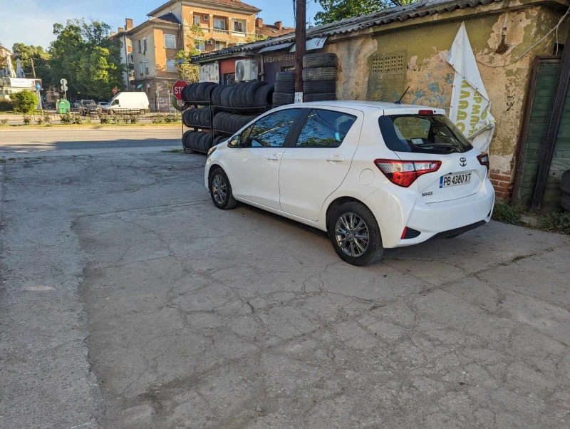 Toyota Yaris 1.5 LUNA нова от Бг, снимка 11 - Автомобили и джипове - 46945749