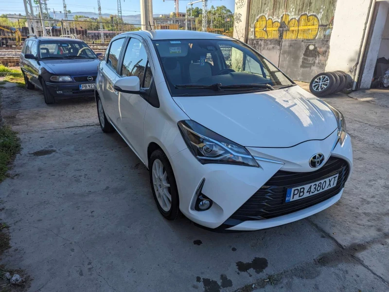 Toyota Yaris 1.5 LUNA нова от Бг, снимка 6 - Автомобили и джипове - 46945749