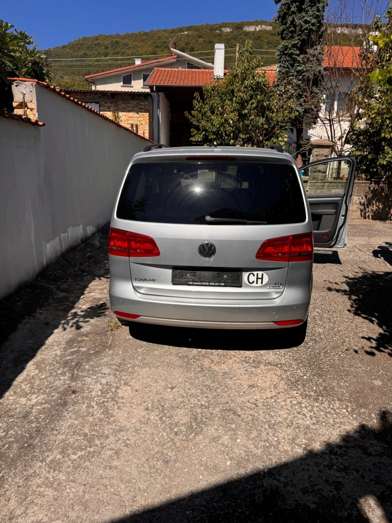 VW Touran, снимка 3 - Автомобили и джипове - 46952142