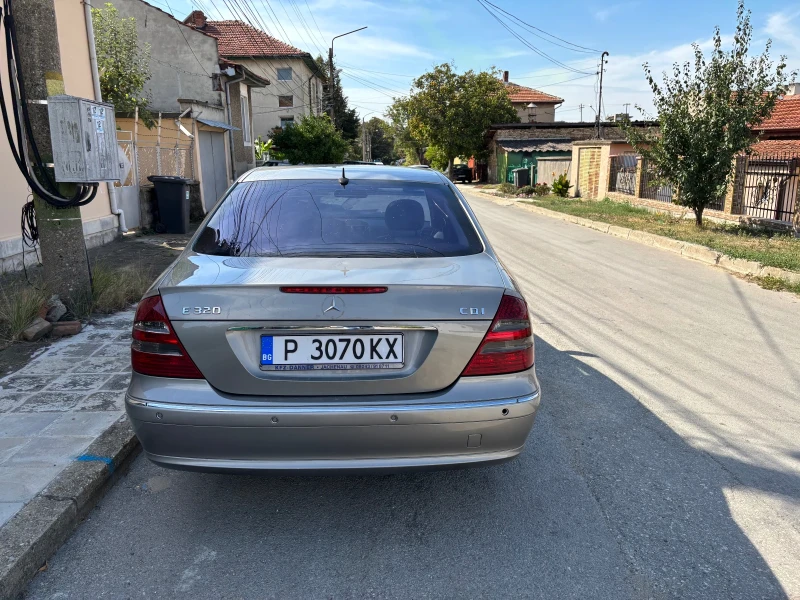 Mercedes-Benz E 320, снимка 4 - Автомобили и джипове - 47359136