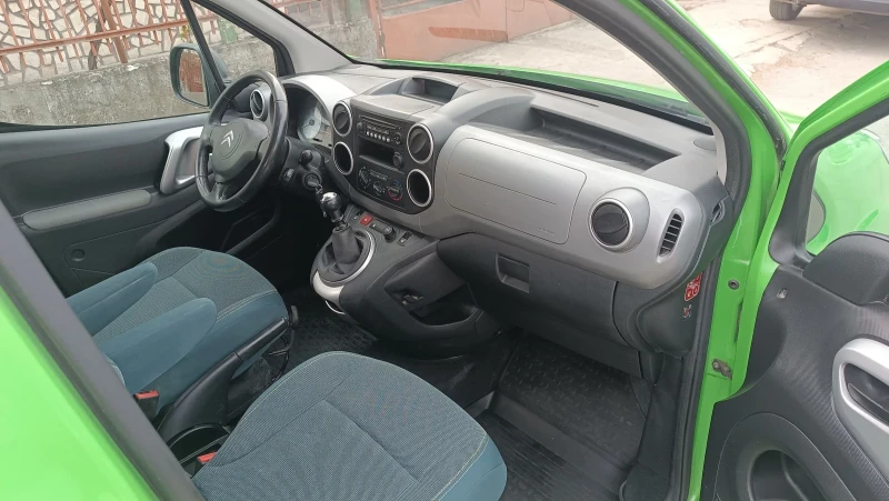 Citroen Berlingo 1.6-перфектен 120к.с., снимка 15 - Автомобили и джипове - 49602859