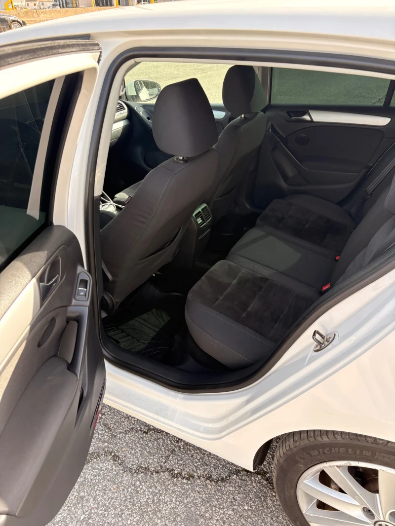VW Golf 2.0 TDI 140 к.с. HIGHLINE , снимка 10 - Автомобили и джипове - 51595626