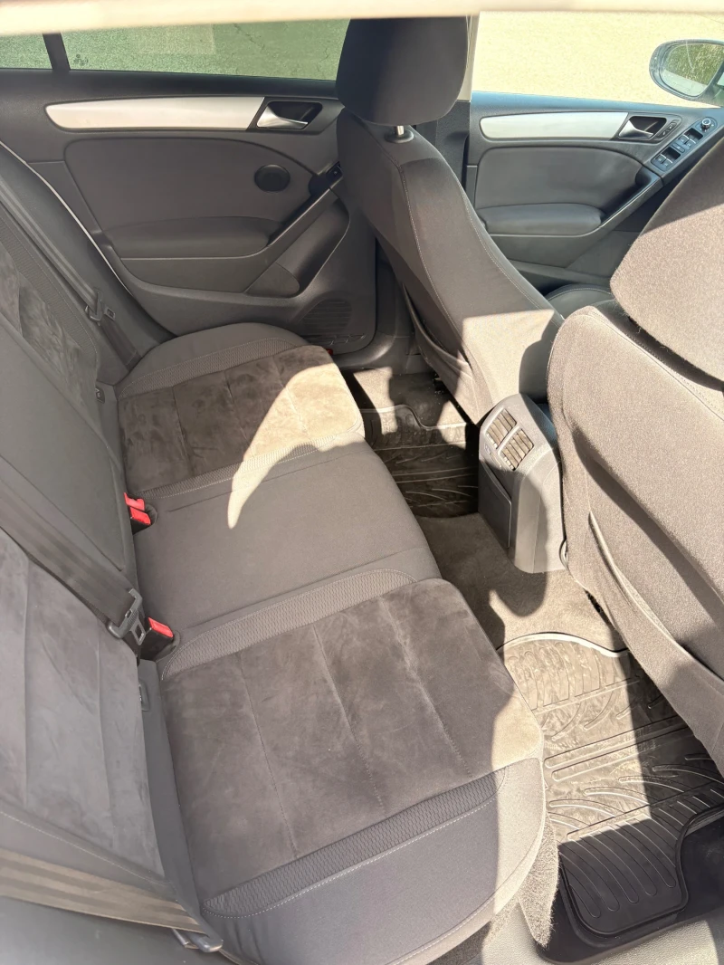VW Golf 2.0 TDI 140 к.с. HIGHLINE , снимка 13 - Автомобили и джипове - 51595626
