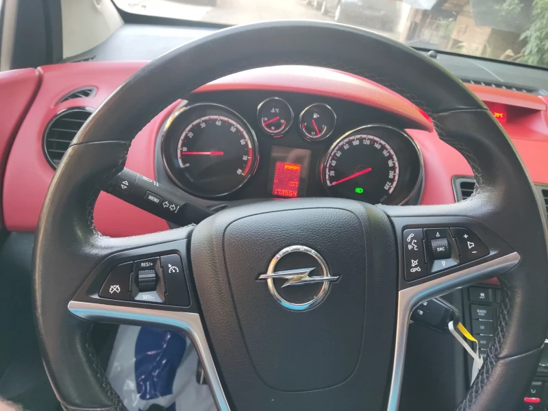 Opel Meriva 1.4T Exclusive , снимка 11 - Автомобили и джипове - 52084636