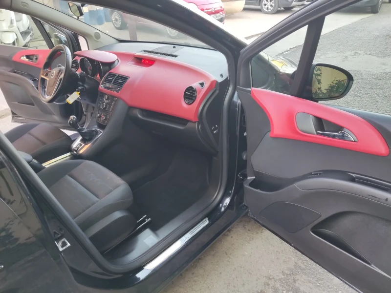 Opel Meriva 1.4T Exclusive , снимка 9 - Автомобили и джипове - 52084636