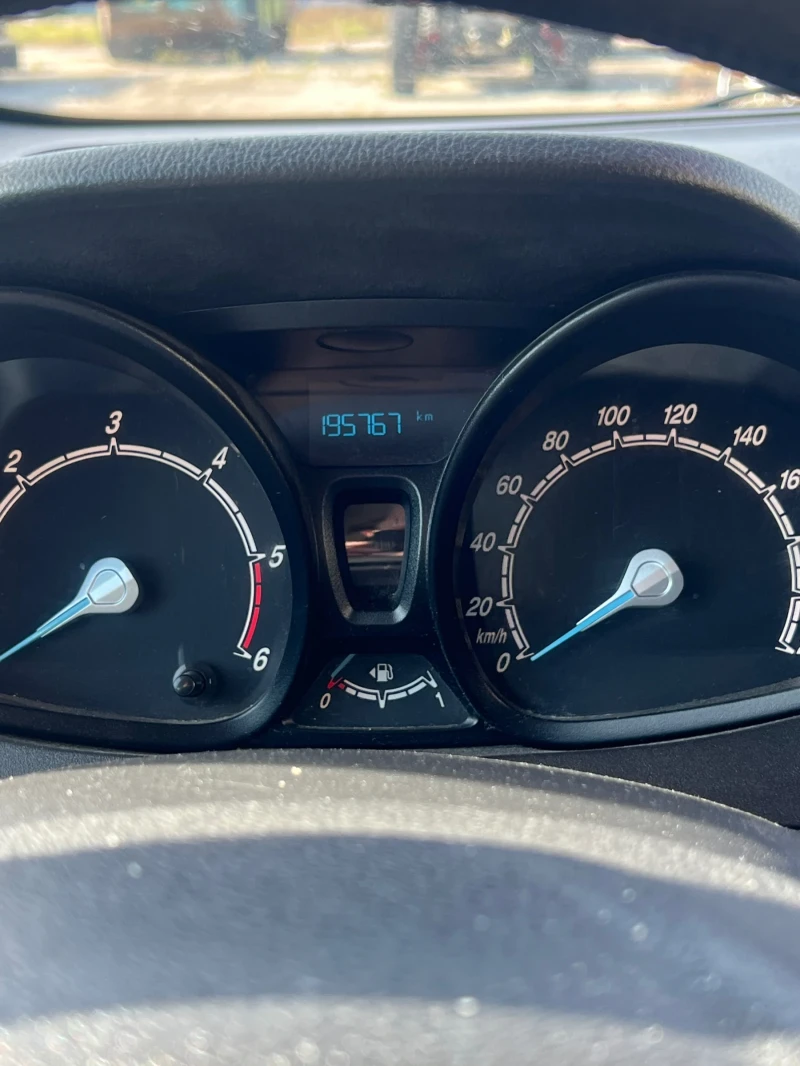 Ford Courier 1.5 HDI, снимка 9 - Автомобили и джипове - 52174331