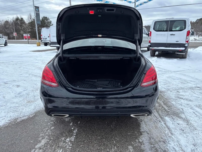 Mercedes-Benz C 400 * CARFAX * БЕЗ ПЪРВОНАЧАЛНА ВНОСКА, снимка 13 - Автомобили и джипове - 52701625