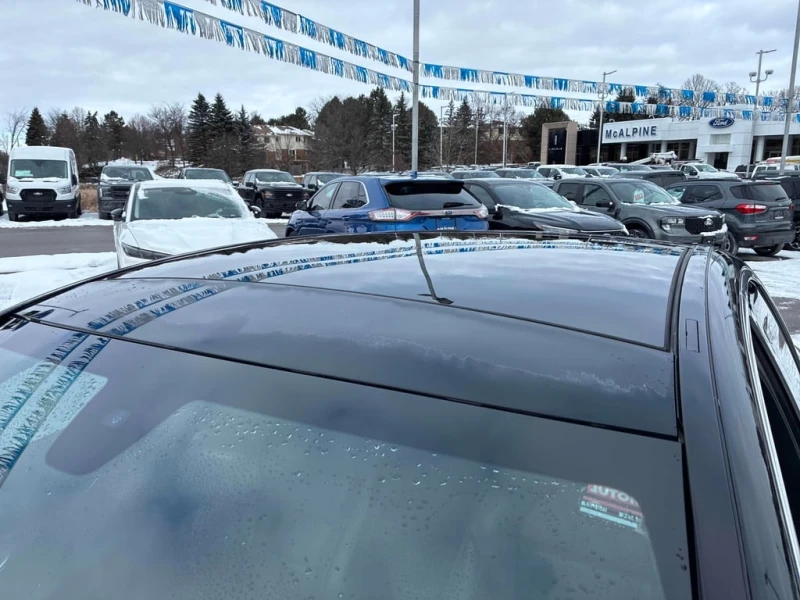 Mercedes-Benz C 400 * CARFAX * БЕЗ ПЪРВОНАЧАЛНА ВНОСКА, снимка 12 - Автомобили и джипове - 52701625