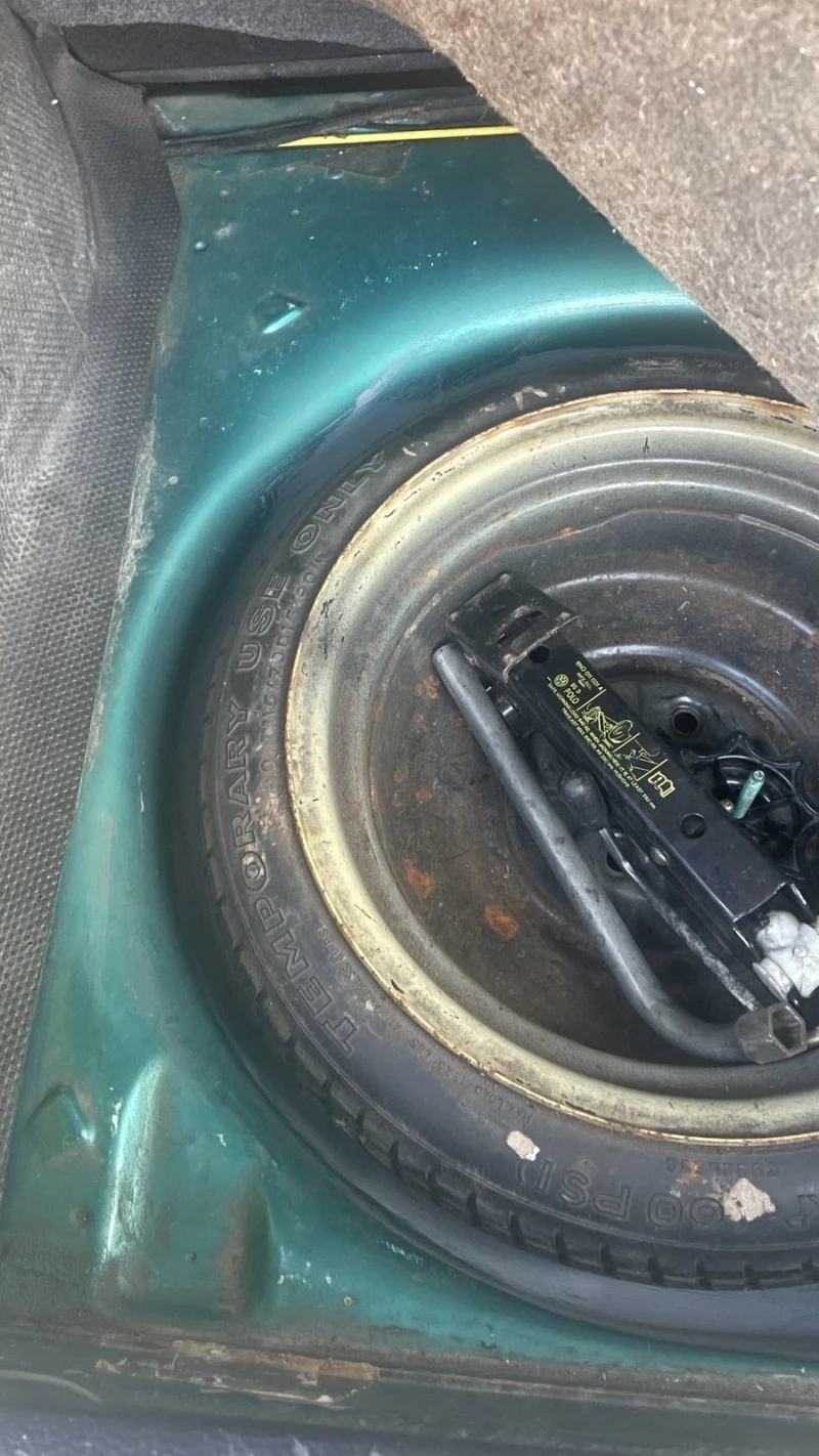 VW Golf 1.8, снимка 7 - Автомобили и джипове - 52883753