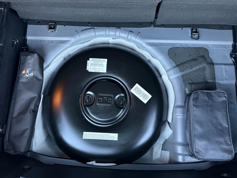 Kia Venga 1.4i* GPL* EURO6* , снимка 13 - Автомобили и джипове - 52937572