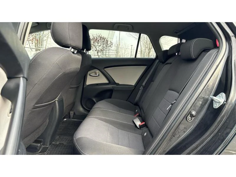 Toyota Avensis 2.0 EXECUTIVE 2WD, снимка 11 - Автомобили и джипове - 53428867