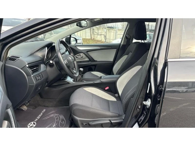 Toyota Avensis 2.0 EXECUTIVE 2WD, снимка 12 - Автомобили и джипове - 53428867