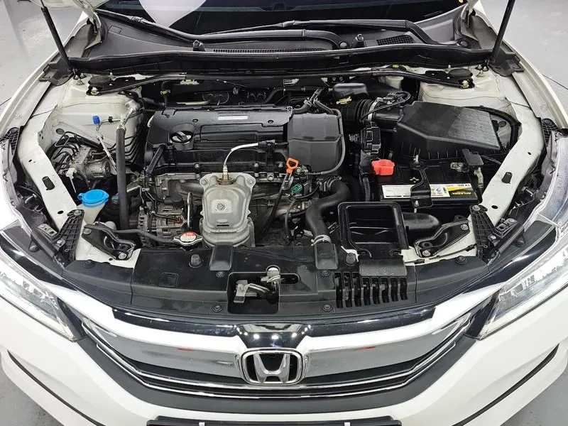 Honda Accord 2.4 9TH GENERATION, снимка 6 - Автомобили и джипове - 54915586